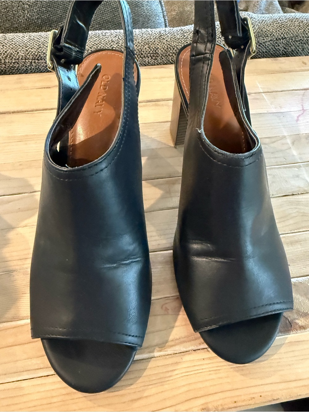 Old Navy Black Open-Toe Slingback Mules